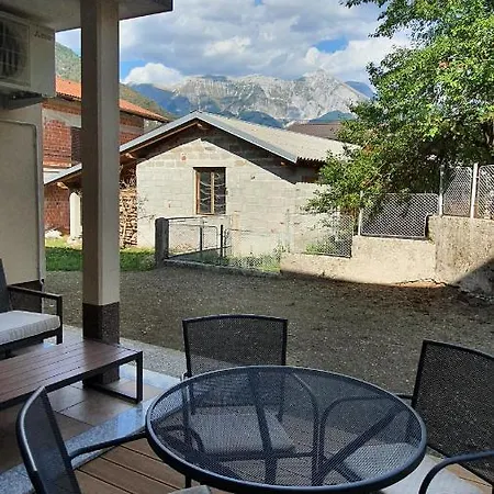 Apartment Apartma Lah *