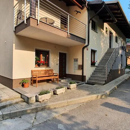 Apartma Lah * Kobarid